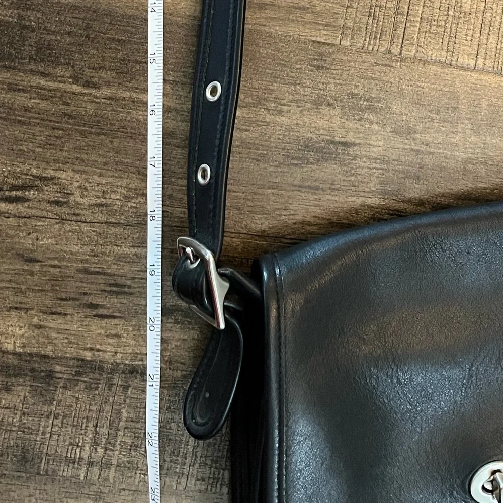 Vintage Coach | Rambler Legacy #9061 | Black Leather
Crossbody Bag - Picture 8 of 11